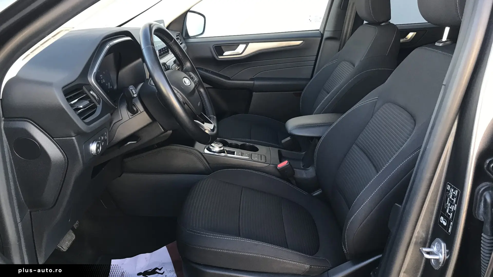 Ford Kuga 2.5 Duratec FHEV TITANIUM