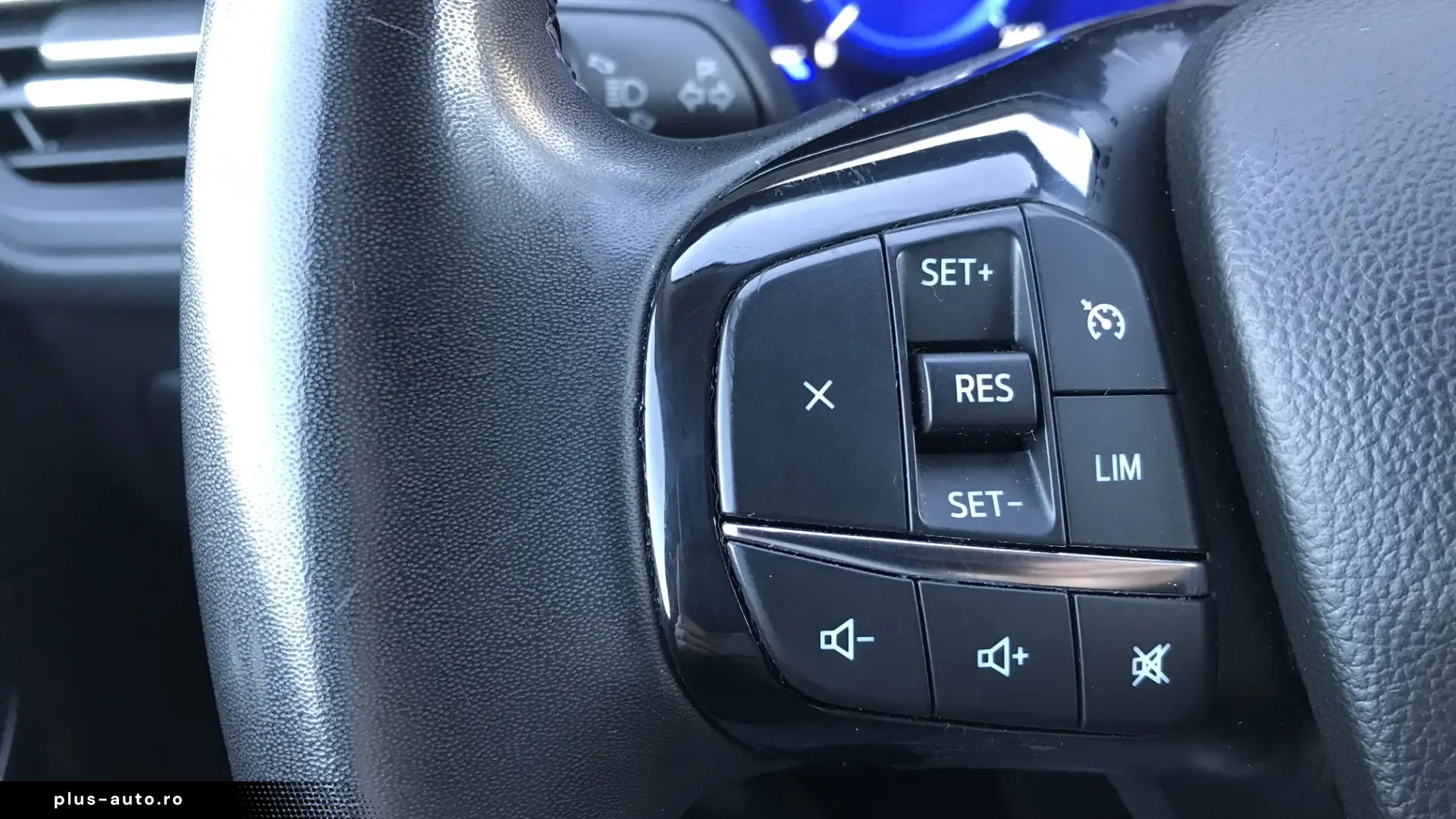 Ford Kuga 2.5 Duratec FHEV TITANIUM