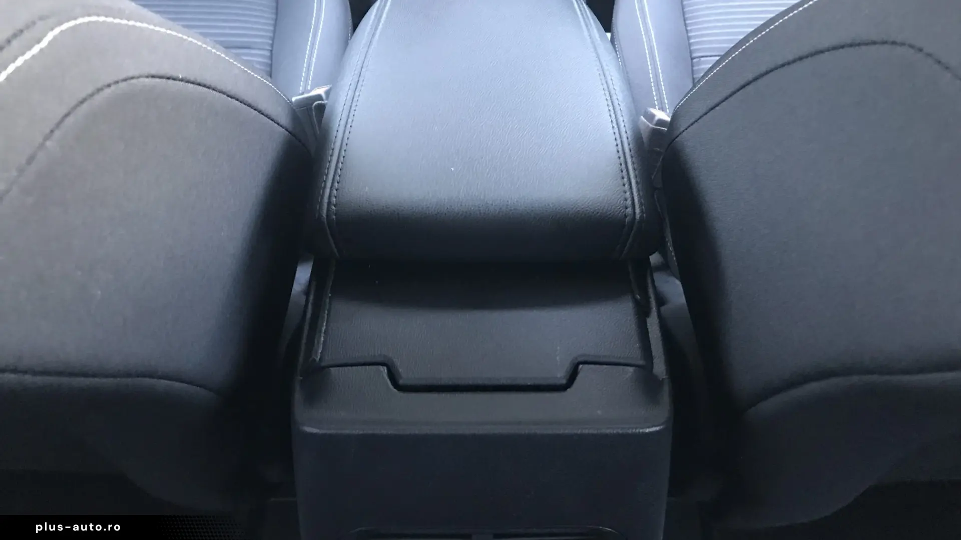 Ford Kuga 2.5 Duratec FHEV TITANIUM