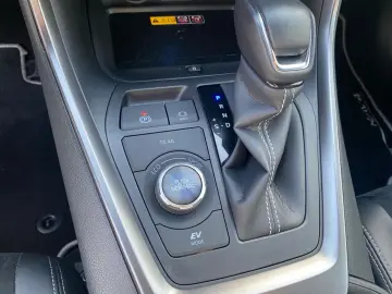 TOYOTA RAV 4 2.5 Hybrid GR Sport 4x4  LED el. Sitze 360