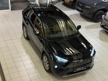 TOYOTA RAV 4 EXECUTIVE-4x4-LED-LEDER-19 ZOLL-29.890 -