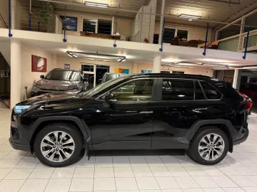 TOYOTA RAV 4 EXECUTIVE-4x4-LED-LEDER-19 ZOLL-29.890 -
