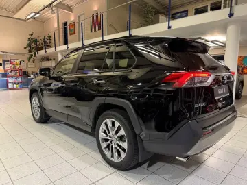 TOYOTA RAV 4 EXECUTIVE-4x4-LED-LEDER-19 ZOLL-29.890 -