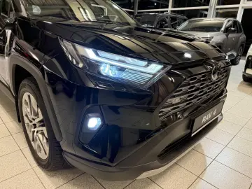 TOYOTA RAV 4 EXECUTIVE-4x4-LED-LEDER-19 ZOLL-29.890 -