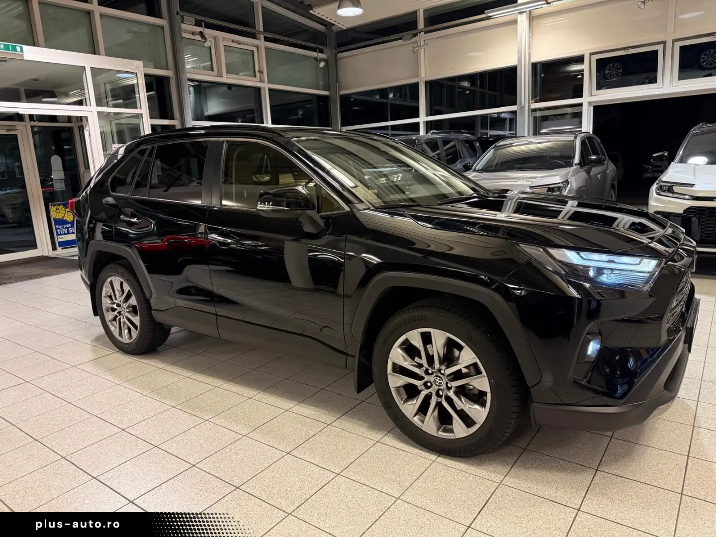 TOYOTA RAV 4 EXECUTIVE-4x4-LED-LEDER-19 ZOLL-29.890 -