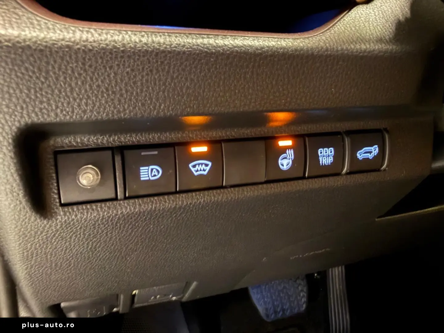 TOYOTA RAV 4 EXECUTIVE-4x4-LED-LEDER-19 ZOLL-29.890 -