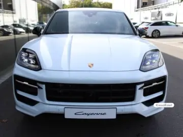 Porsche Cayenne E-Hybrid Coupe Black Edition