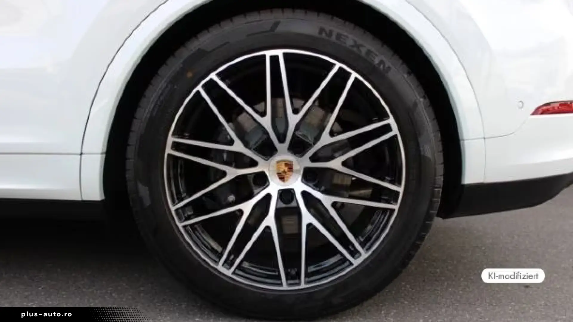 Porsche Cayenne E-Hybrid Coupe Black Edition