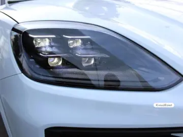 Porsche Cayenne E-Hybrid Coupe Black Edition