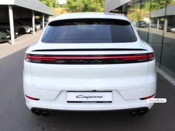 Porsche Cayenne E-Hybrid Coupe Black Edition