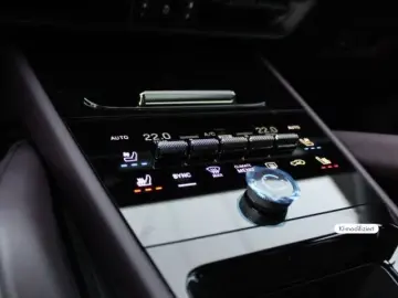 Porsche Cayenne E-Hybrid Coupe Black Edition