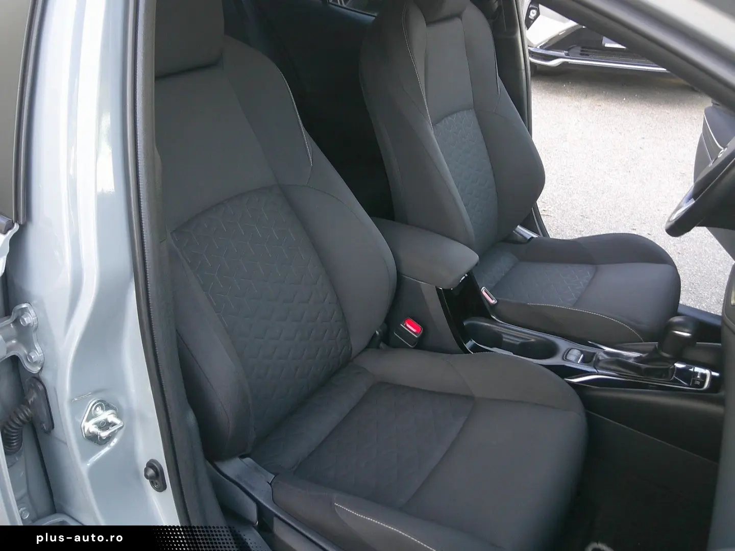 TOYOTA Corolla Hybrid Team D 15Jahre Garantie