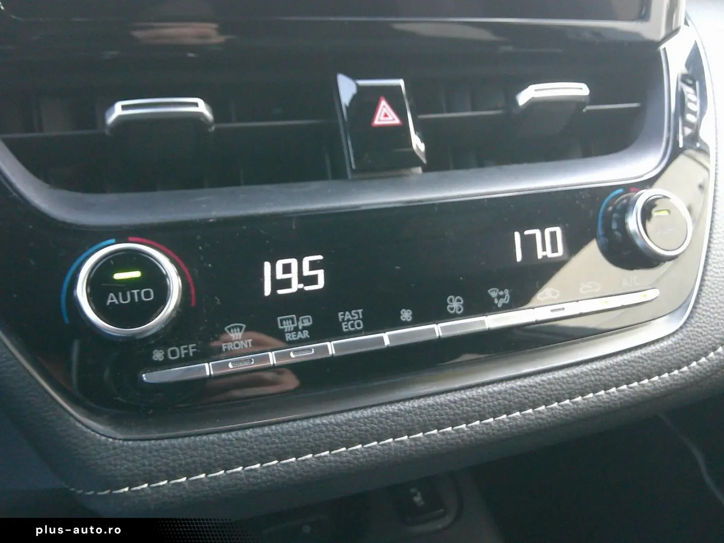TOYOTA Corolla Hybrid Team D 15Jahre Garantie