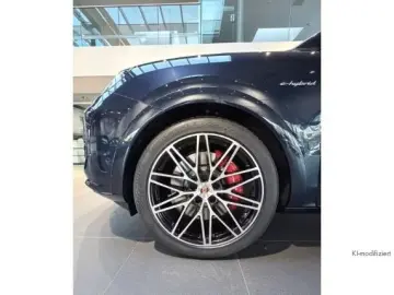 Porsche Cayenne S E-Hybrid Coupe AHK Bose HD