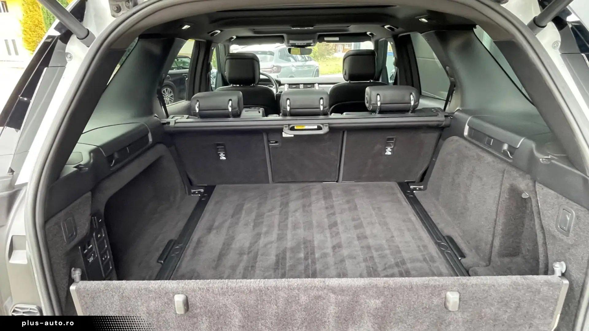 LAND ROVER DISCOVERY 5 D300   R-DYNAMIC SE Pano