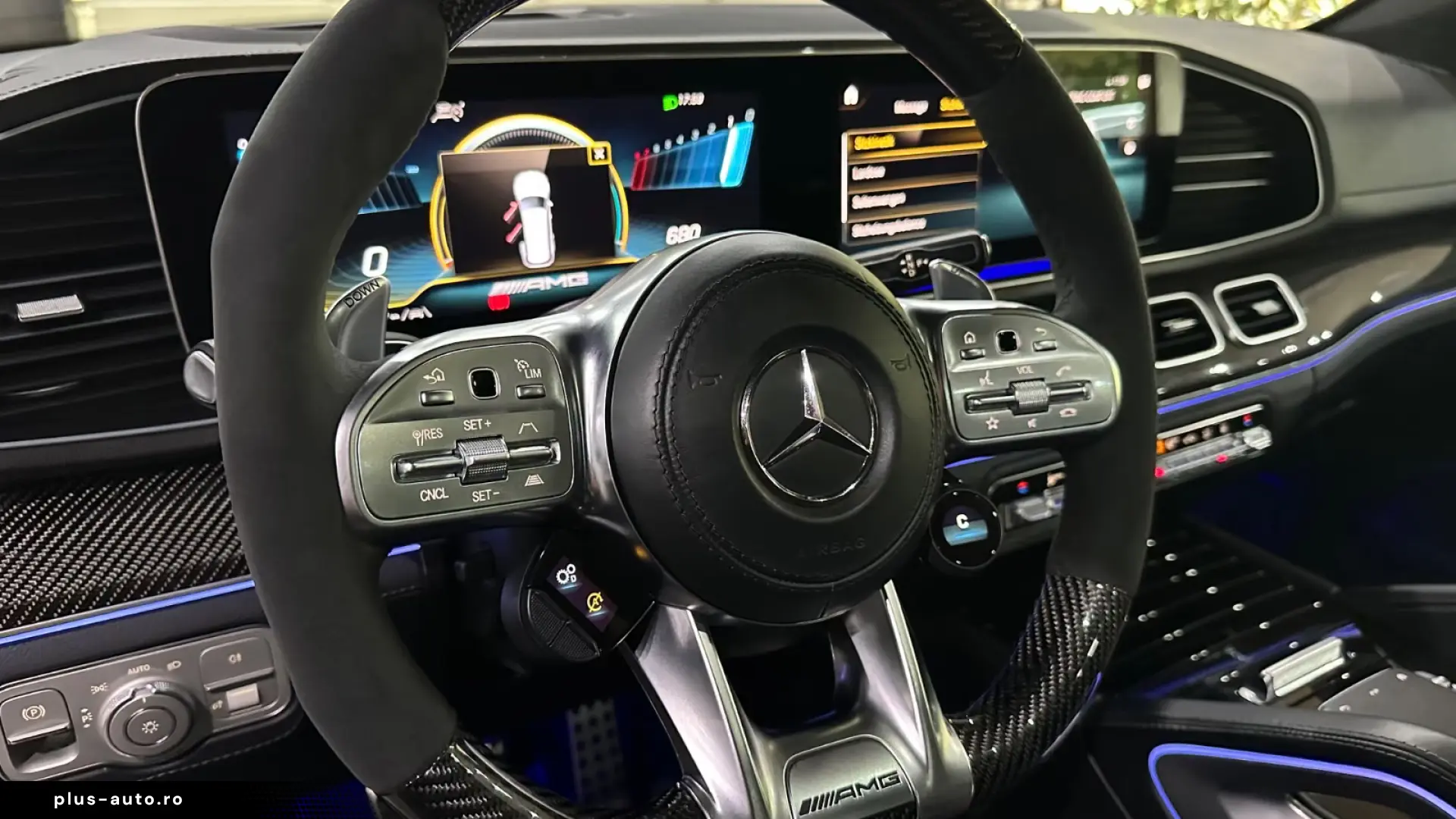 MERCEDES-AMG GLS 63 4MATIC  AMG NIGHT • CARBON