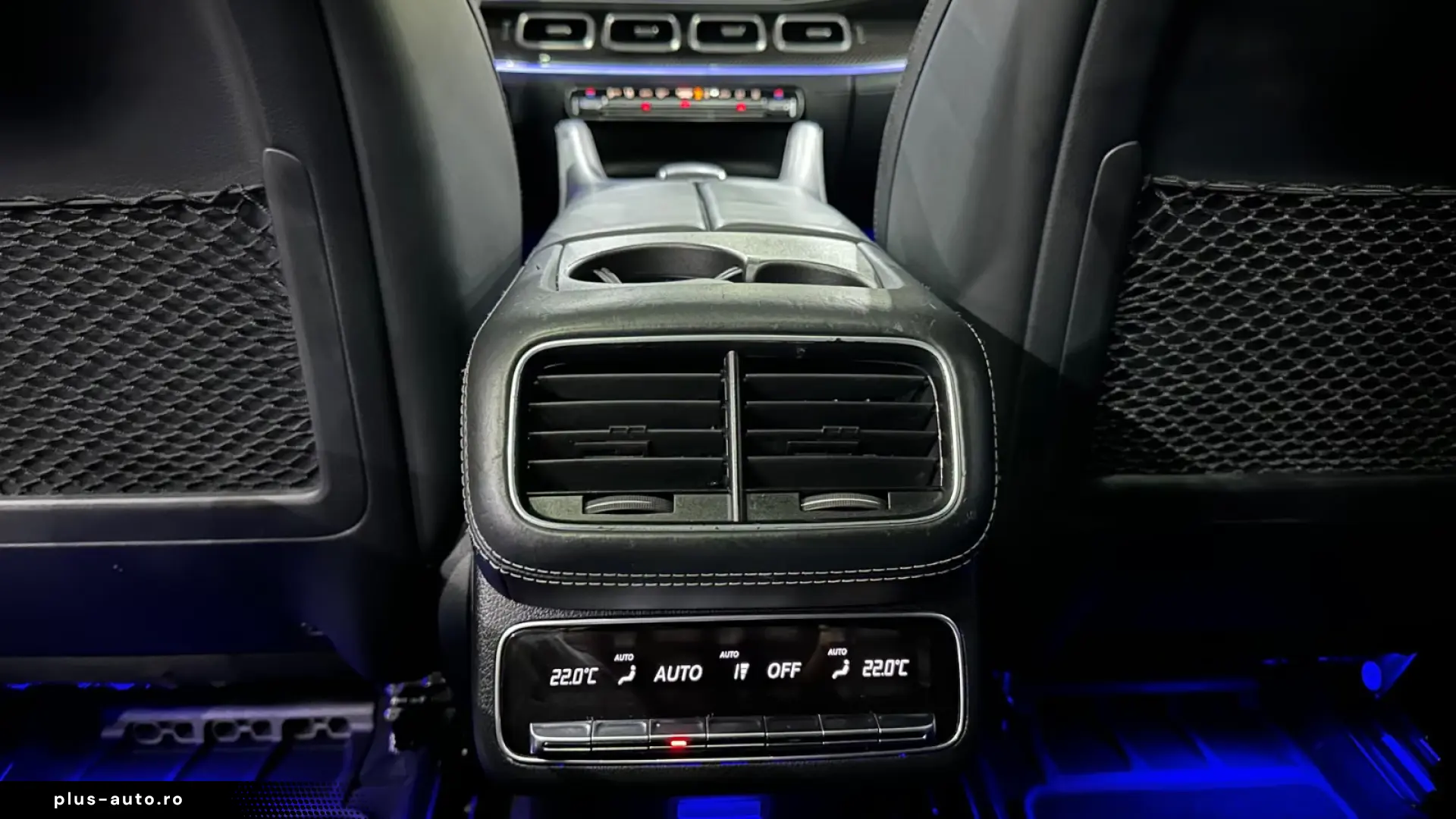MERCEDES-AMG GLS 63 4MATIC  AMG NIGHT • CARBON