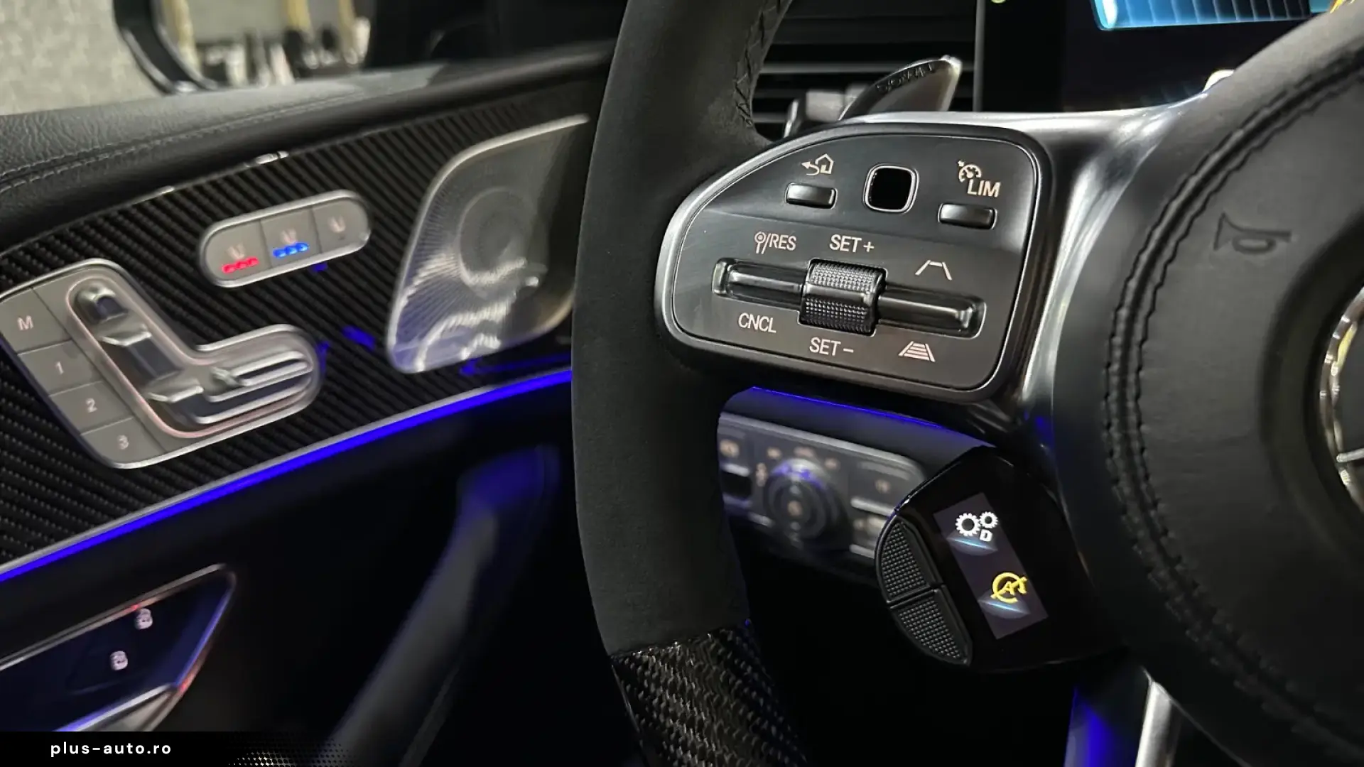 MERCEDES-AMG GLS 63 4MATIC  AMG NIGHT • CARBON