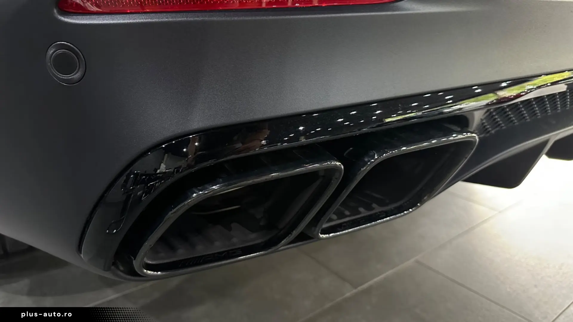 MERCEDES-AMG GLS 63 4MATIC  AMG NIGHT • CARBON