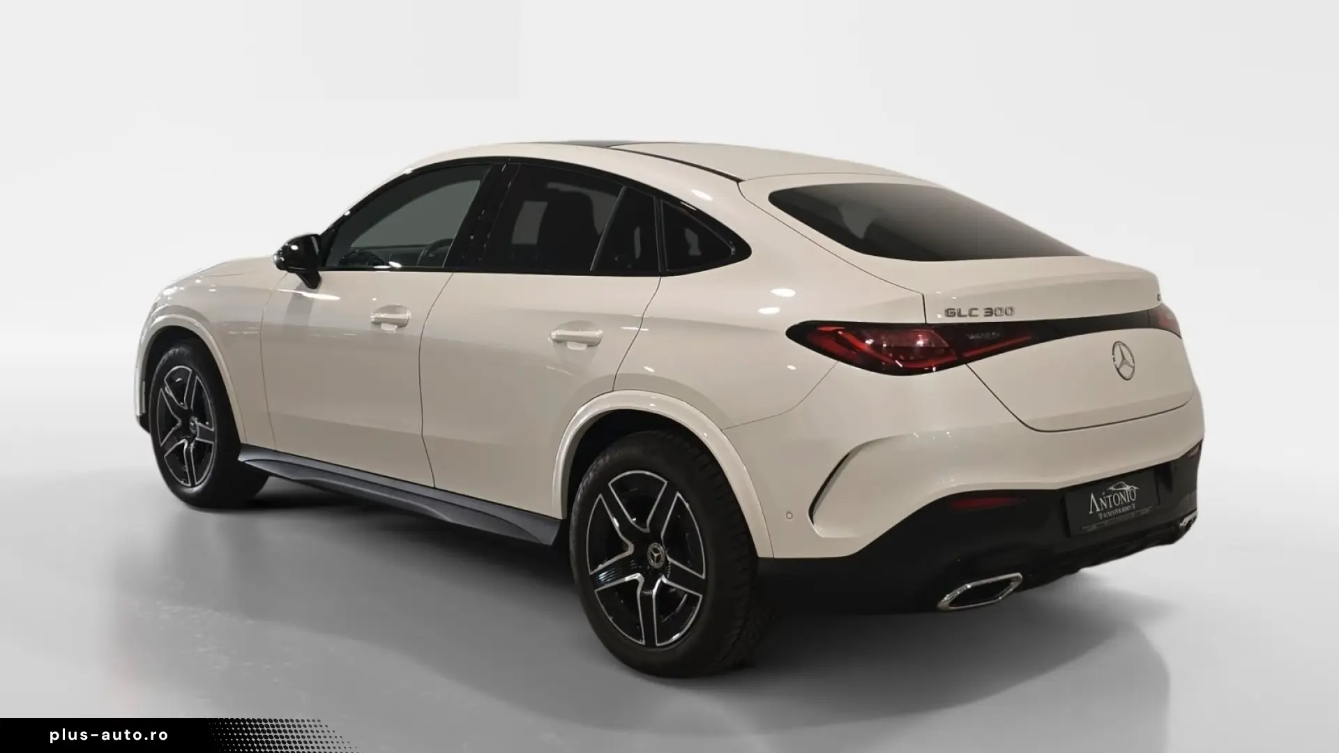 MERCEDES-BENZ GLC 300 COUPÉ 4MATIC   AMG LINE • Pano