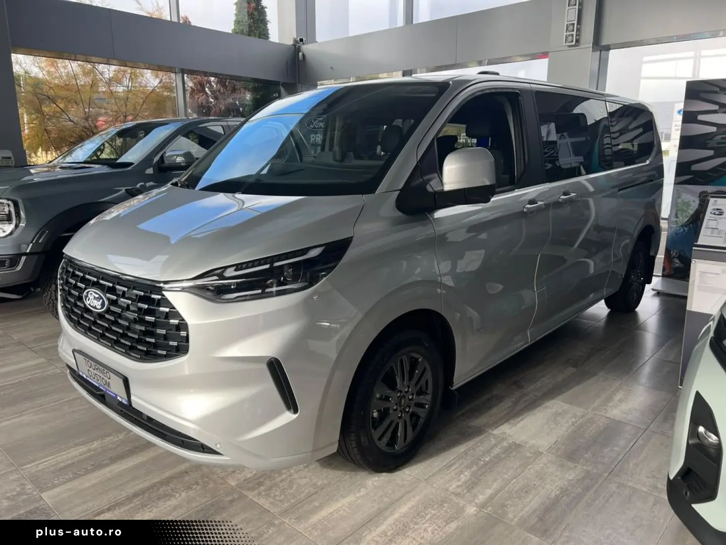 Ford Tourneo-Custom-
