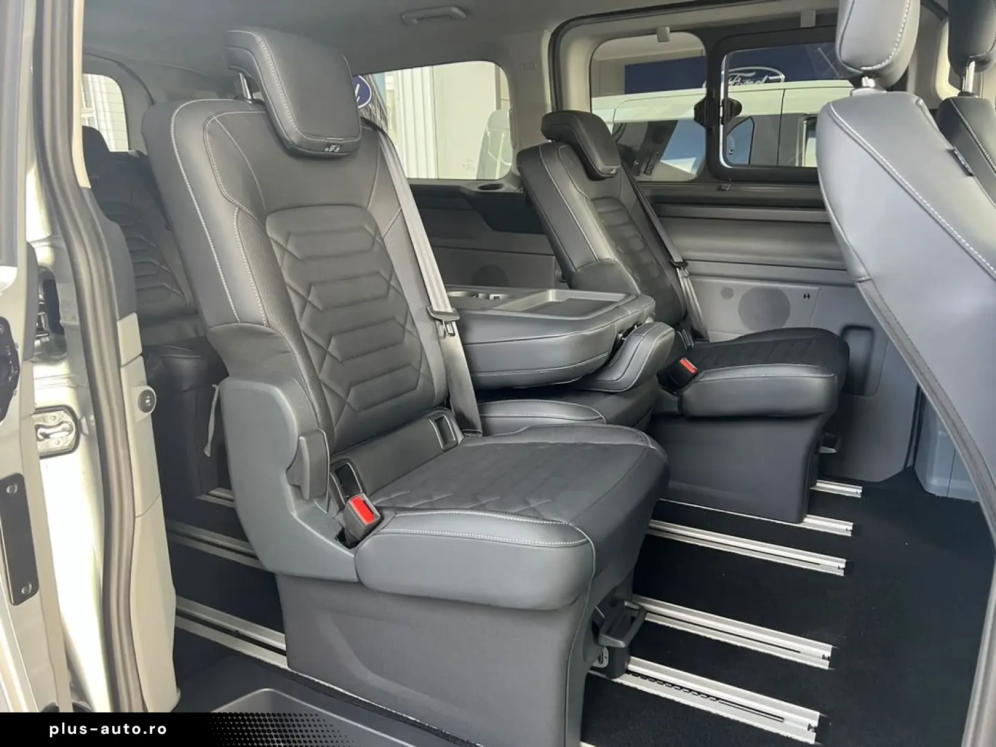 Ford Tourneo-Custom-