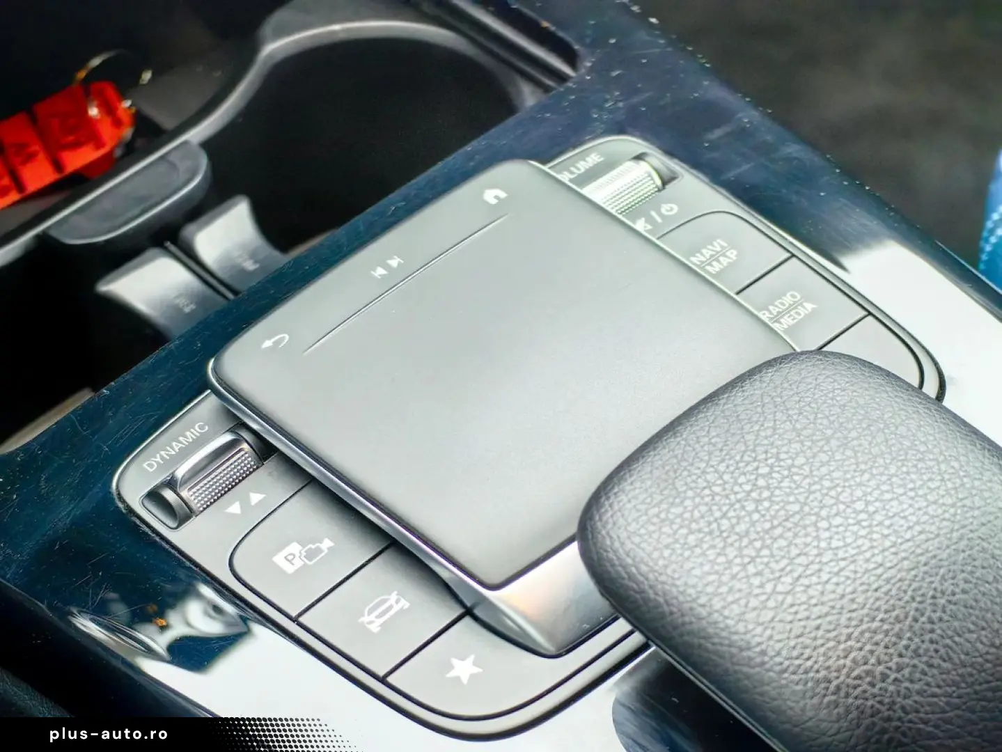 MERCEDES-BENZ A-Class 2022 — imagine 8
