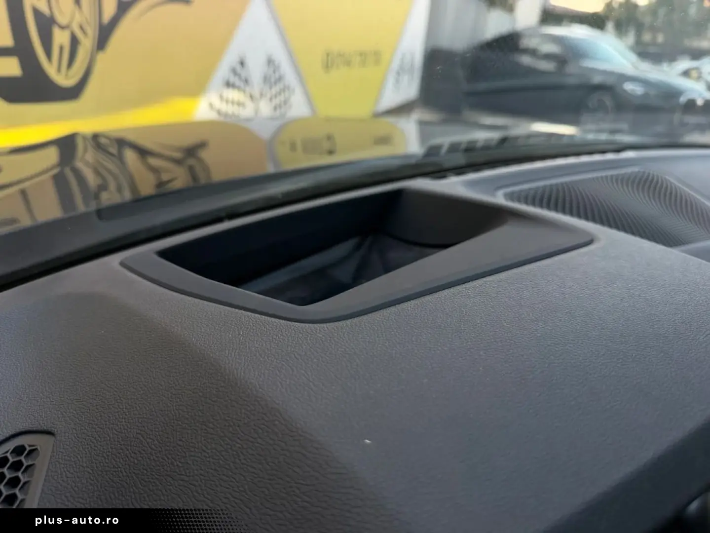 BMW  2021 — imagine 15