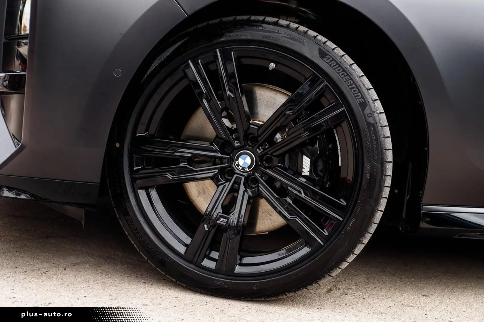 BMW  2026 — imagine 5