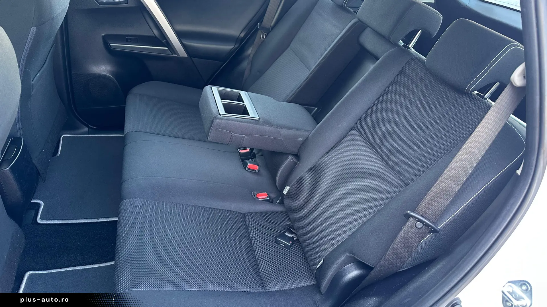 Toyota RAV-4 Hibrid 2.5 Benzina 155 CP An 2017