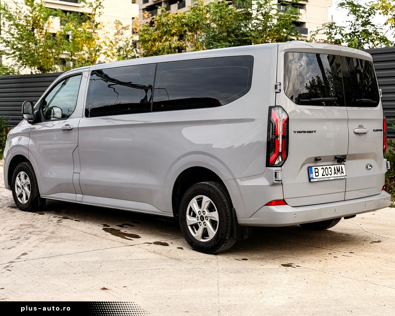 Ford Transit Custom 8 1 2.0 TDCI automat