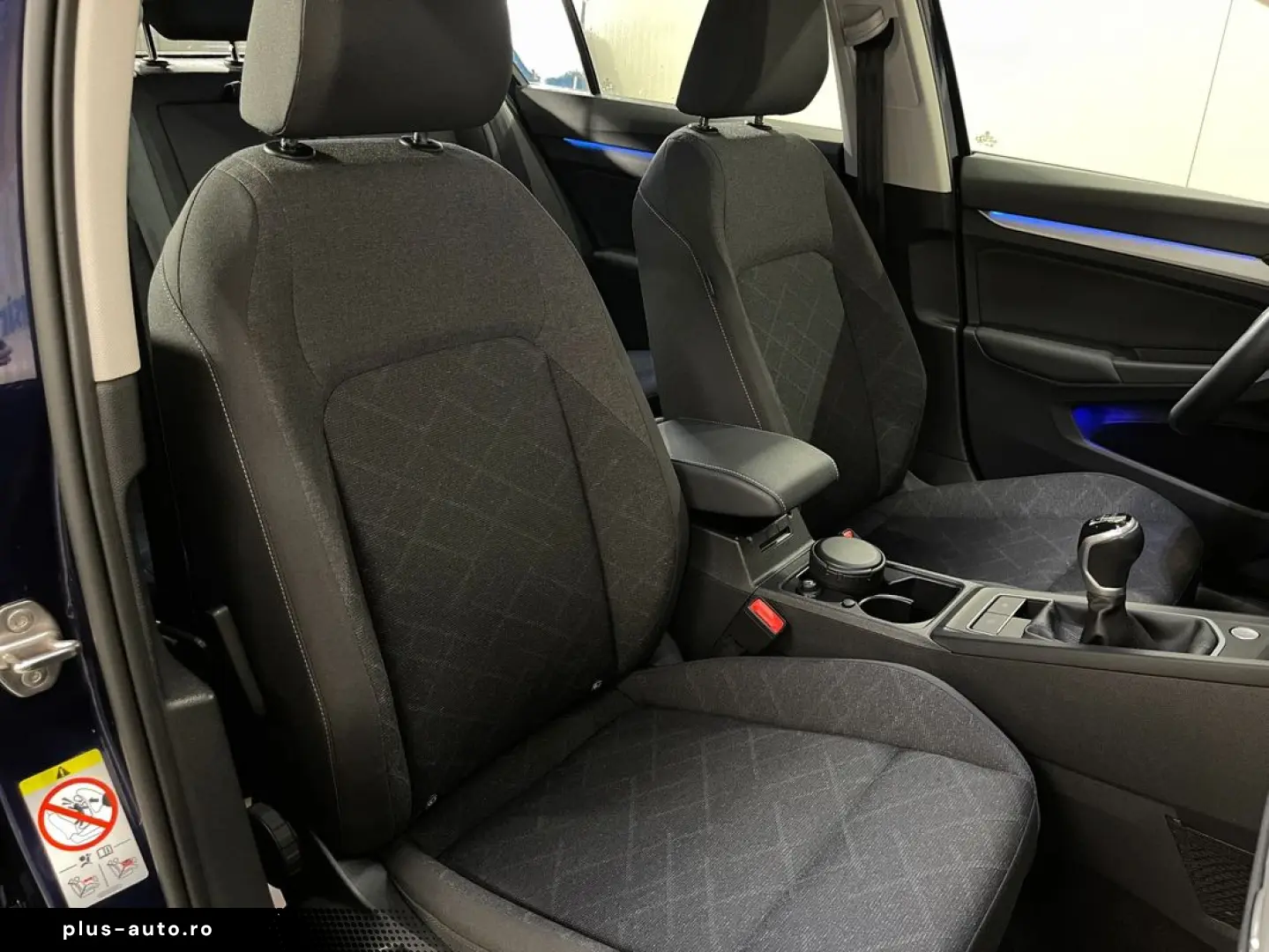 VOLKSWAGEN Golf 2022 — imagine 10