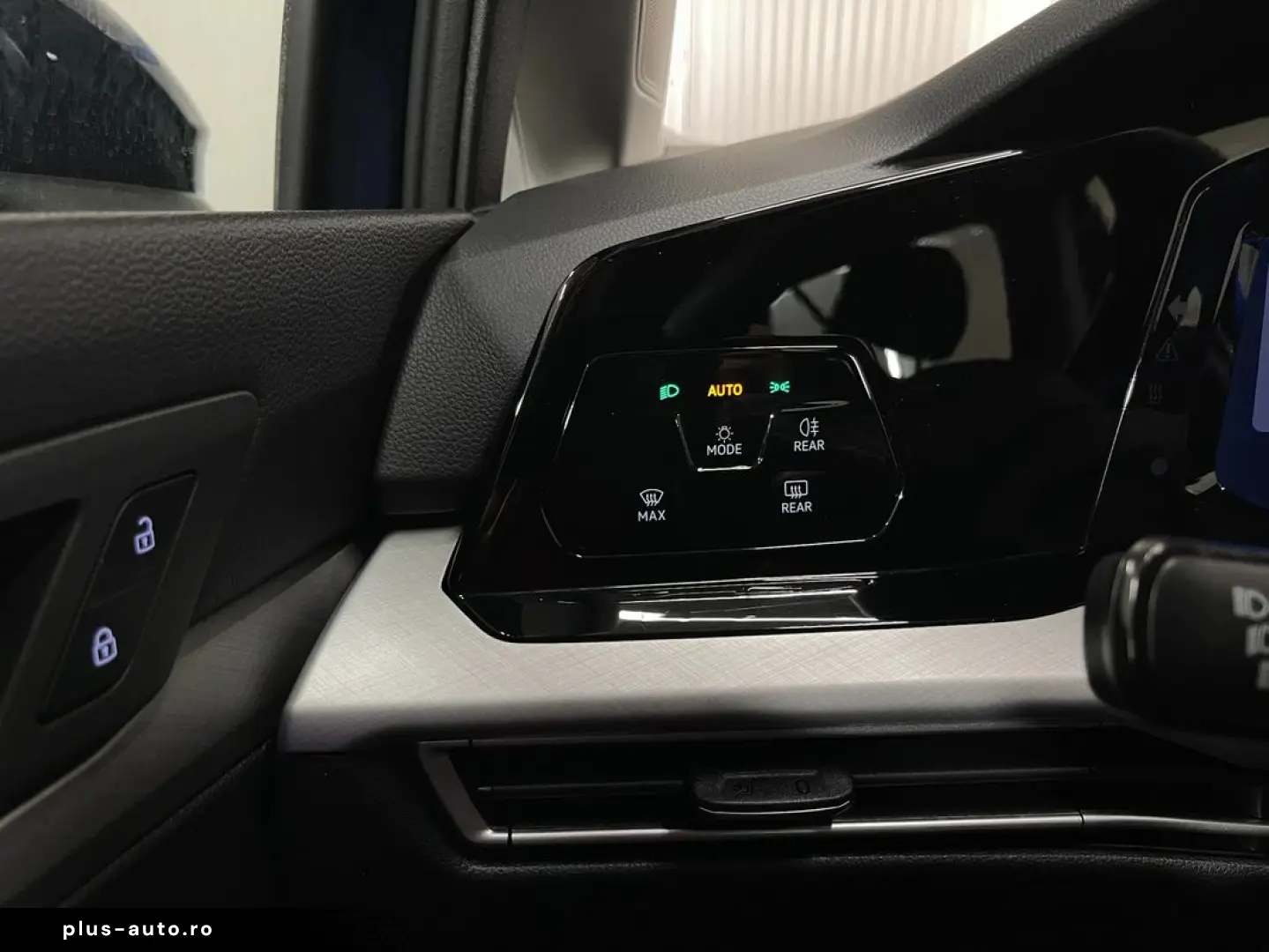 VOLKSWAGEN Golf 2022 — imagine 21