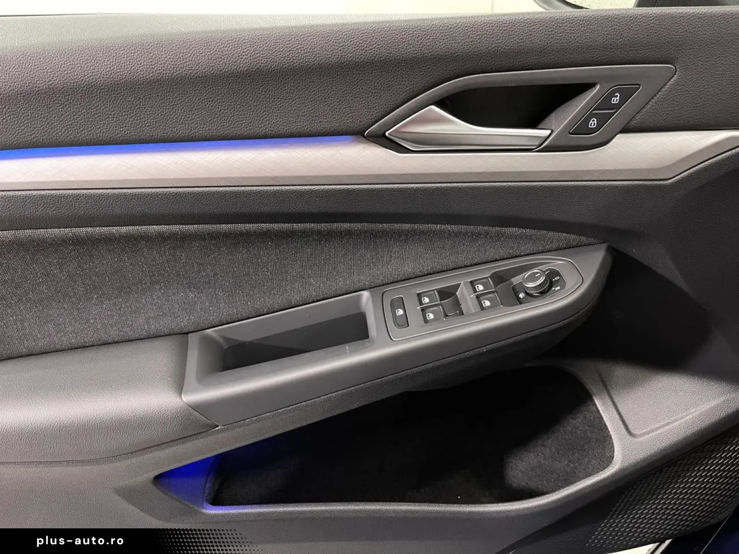 VOLKSWAGEN Golf 2022 — imagine 22