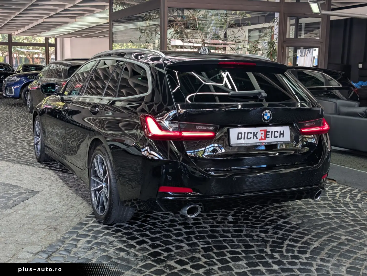 BMW 320 d T xDrive StHz HuD LEDER-SpoSi ACC WIDE H&K
