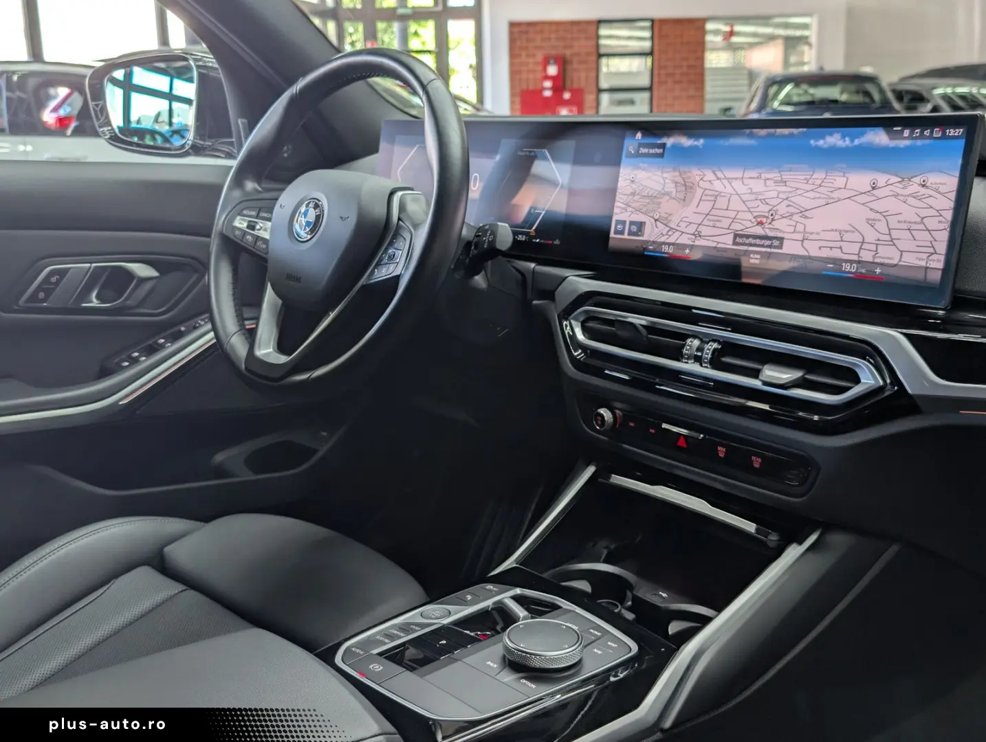 BMW 320 d T xDrive StHz HuD LEDER-SpoSi ACC WIDE H&K