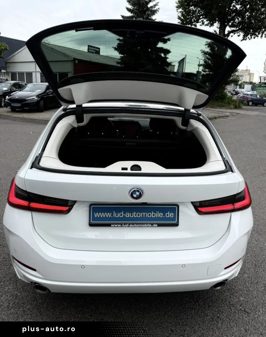 BMW 320 d xDrive Touring LCI Rückfahrkamera  Iconic