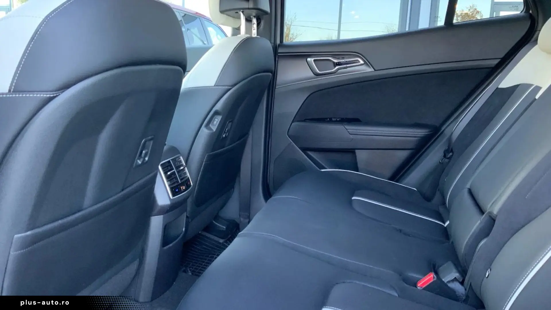 KIA Sportage 2025 — imagine 11