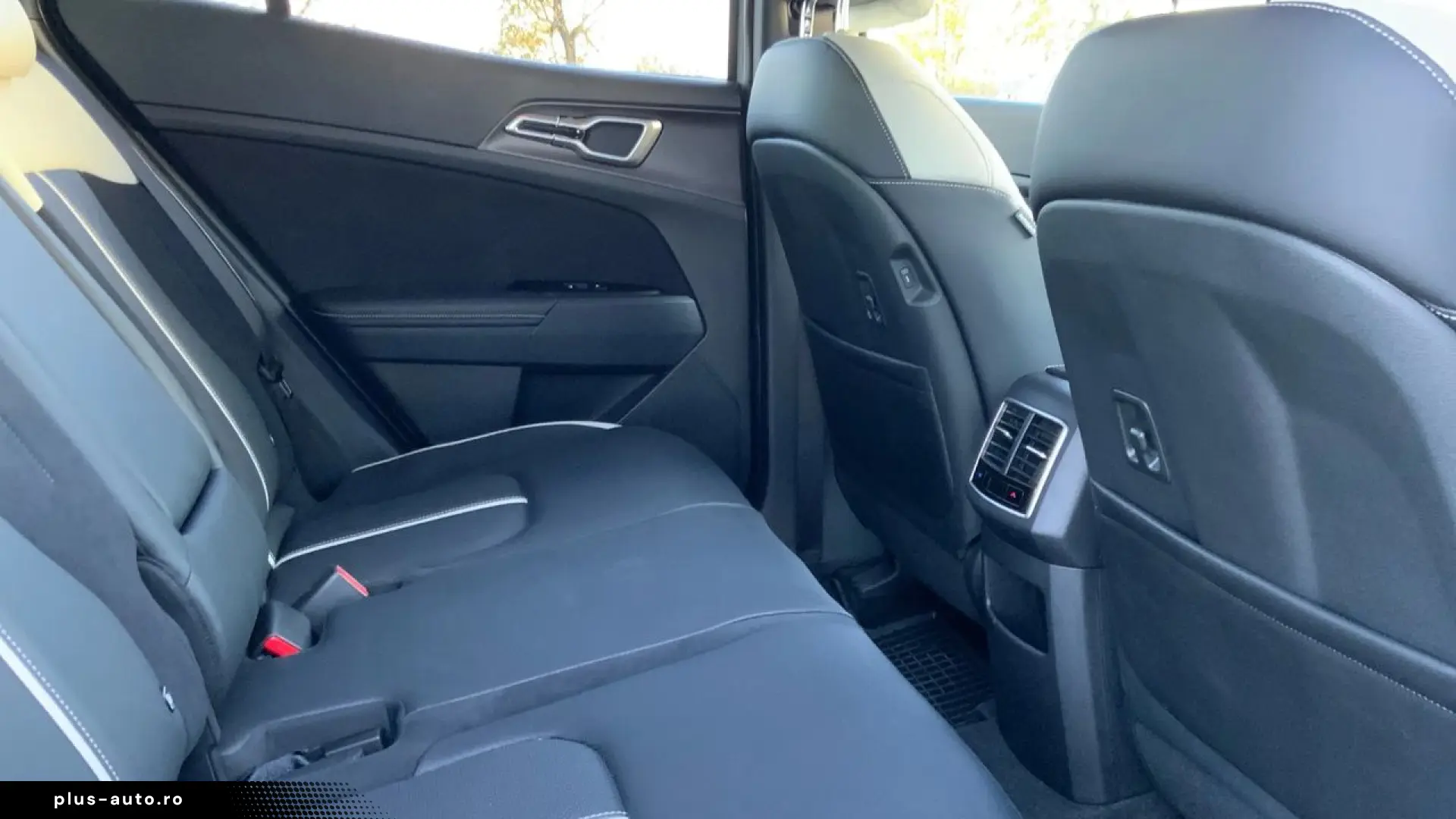 KIA Sportage 2025 — imagine 12
