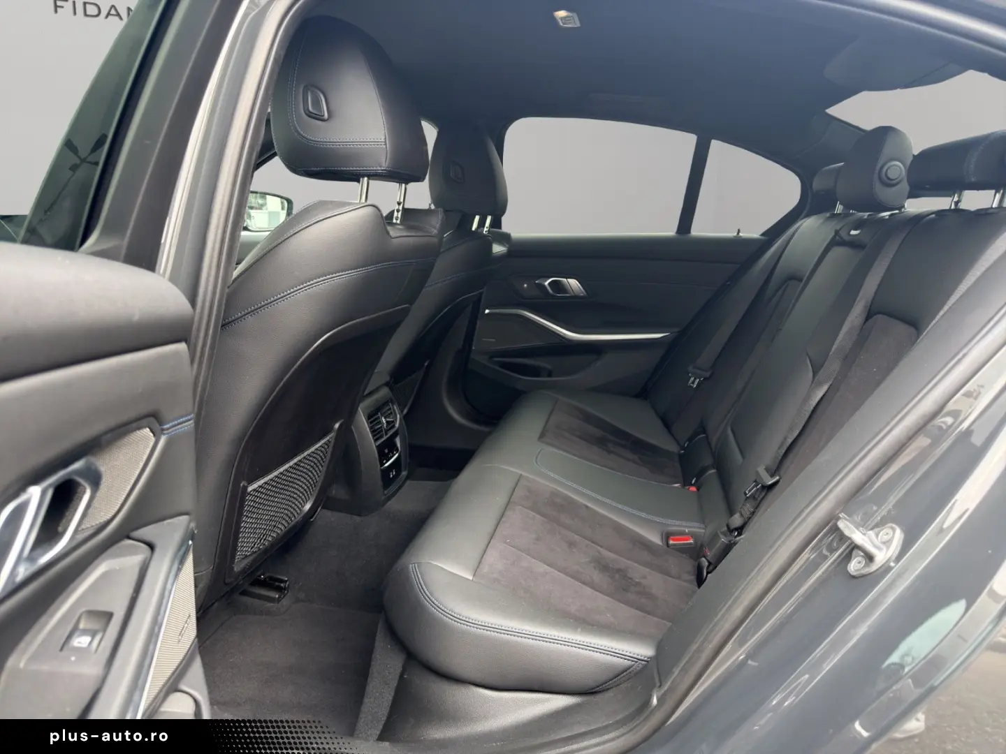 BMW Seria 3 2023 — imagine 7