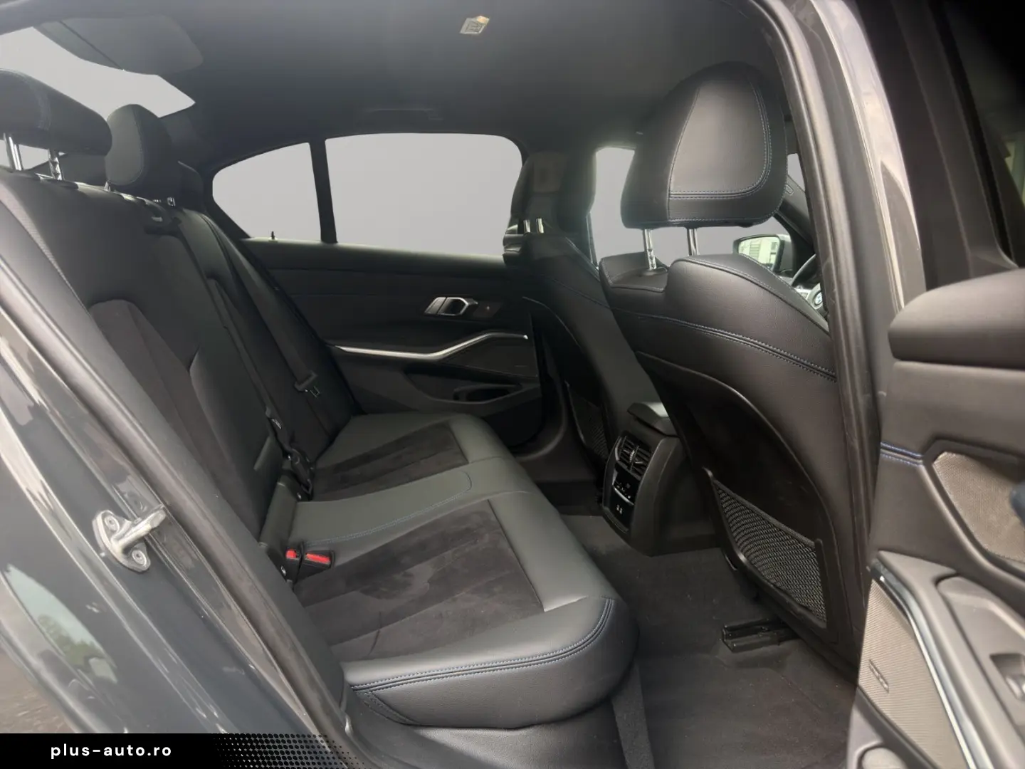 BMW Seria 3 2023 — imagine 10