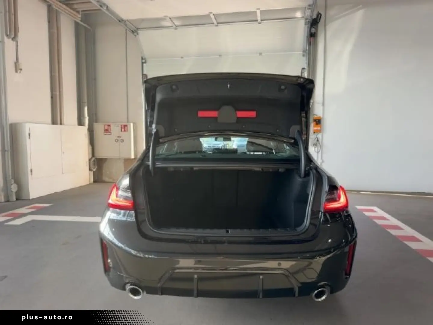 BMW 320 d xDrive Limousine Sportpaket AHK-klappbar N