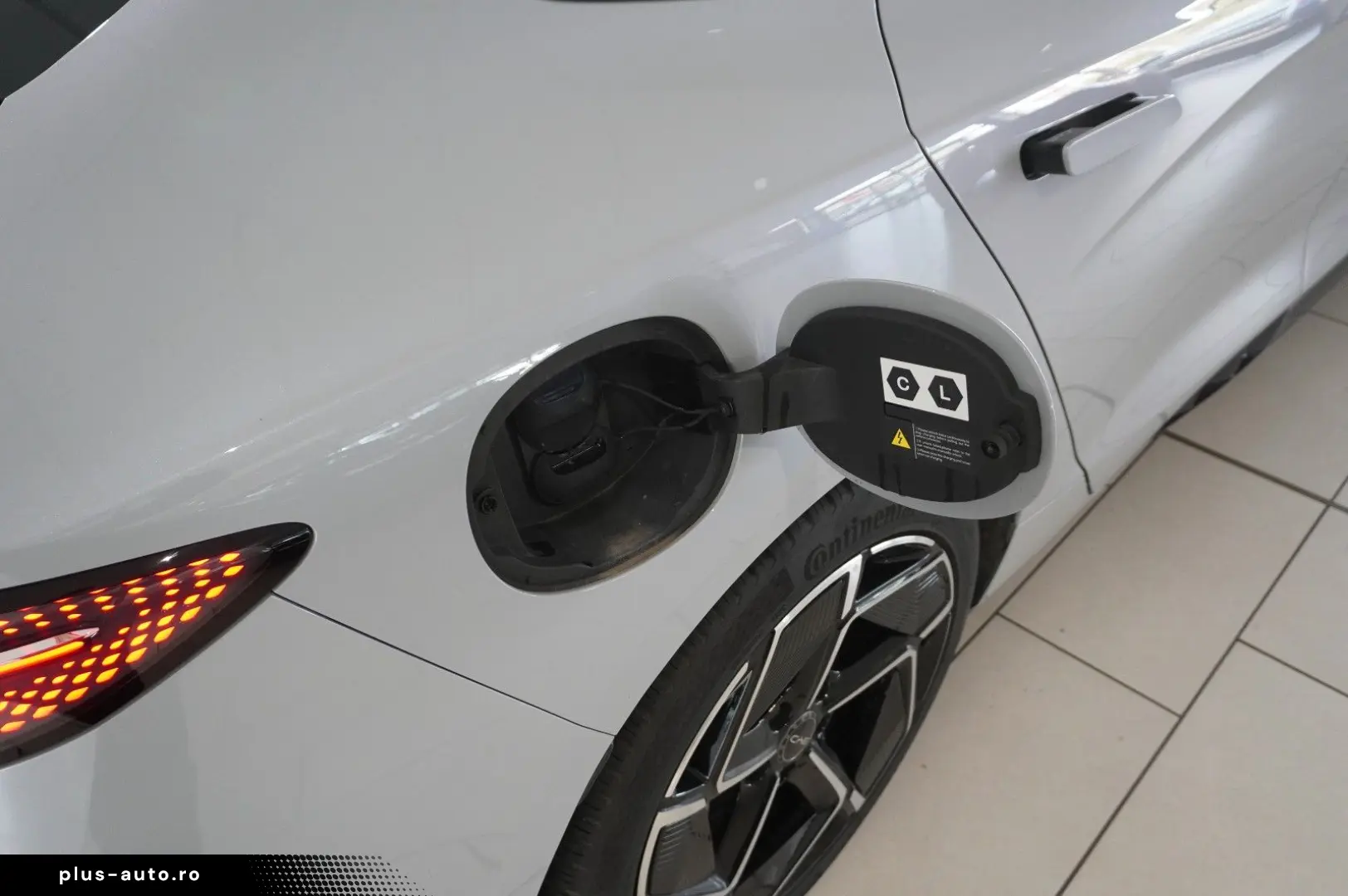 BYD Seal 2025 — imagine 8