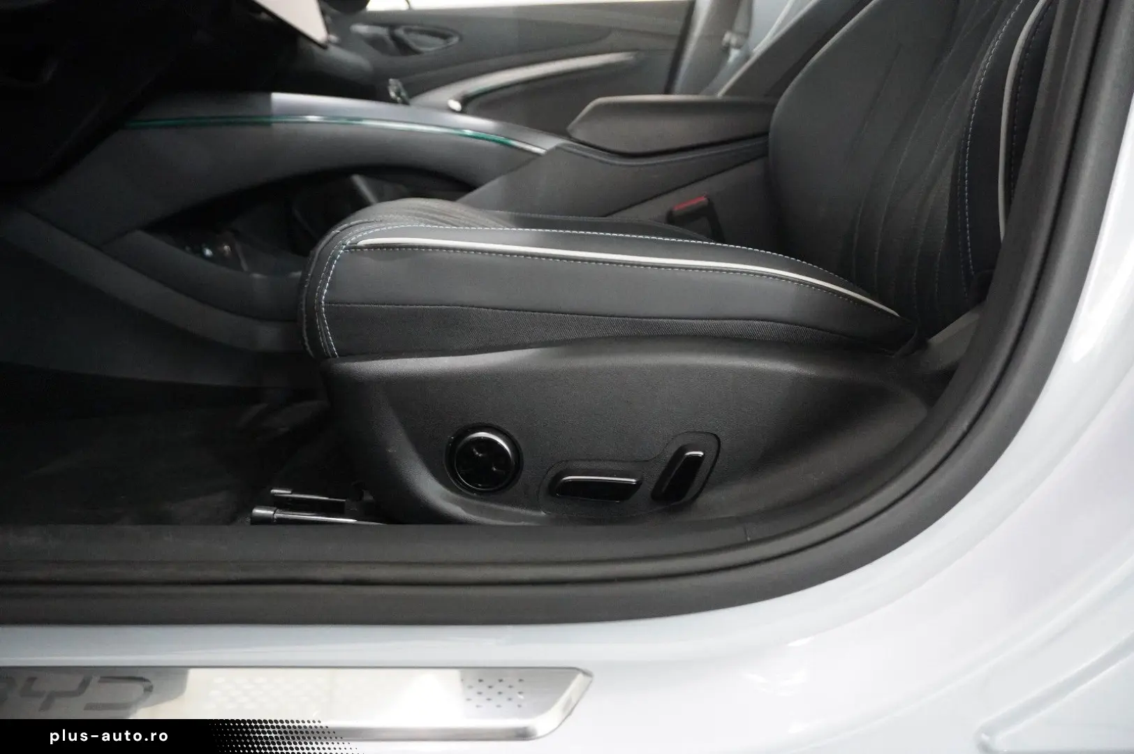 BYD Seal 2025 — imagine 17