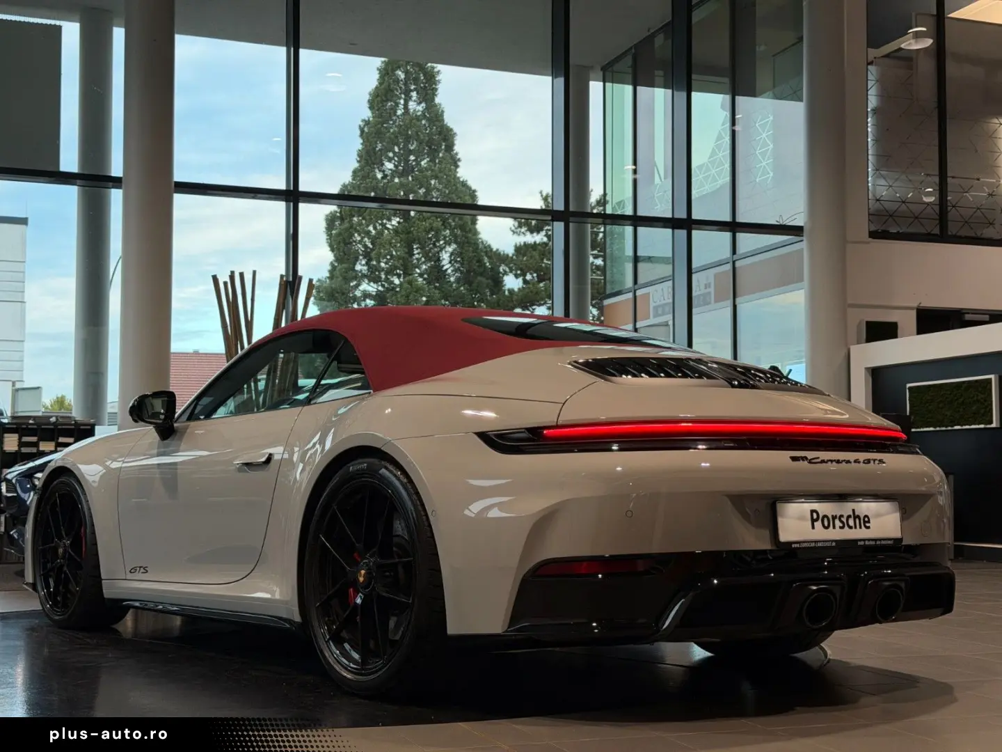 PORSCHE 911 2025 — imagine 32