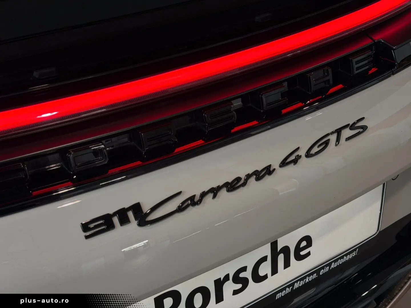 PORSCHE 911 2025 — imagine 35