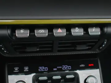 PORSCHE 911 992 Spirit 70 LIFT BOSE CLUBLEDER-PASCHA INN