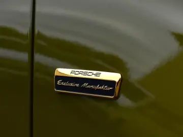 PORSCHE 911 992 Spirit 70 LIFT BOSE CLUBLEDER-PASCHA INN