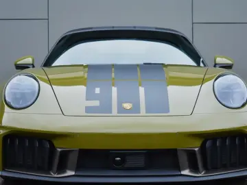 PORSCHE 911 992 Spirit 70 LIFT BOSE CLUBLEDER-PASCHA INN