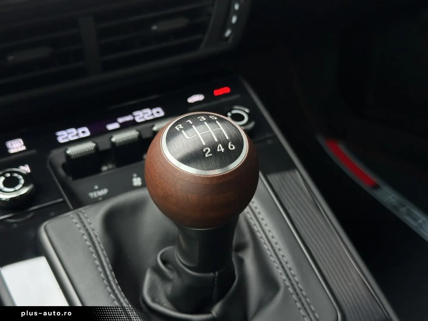 PORSCHE 992 (911) Carrera T Cabrio   Liftsystem   BOSE